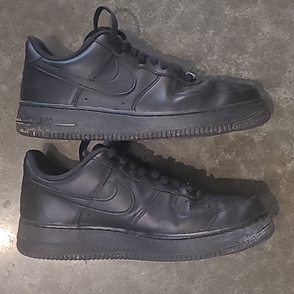 NIKE AIR FORCE 1s LOW TRIPLE BLACK SNEAKERS - Picture 11 of 11
